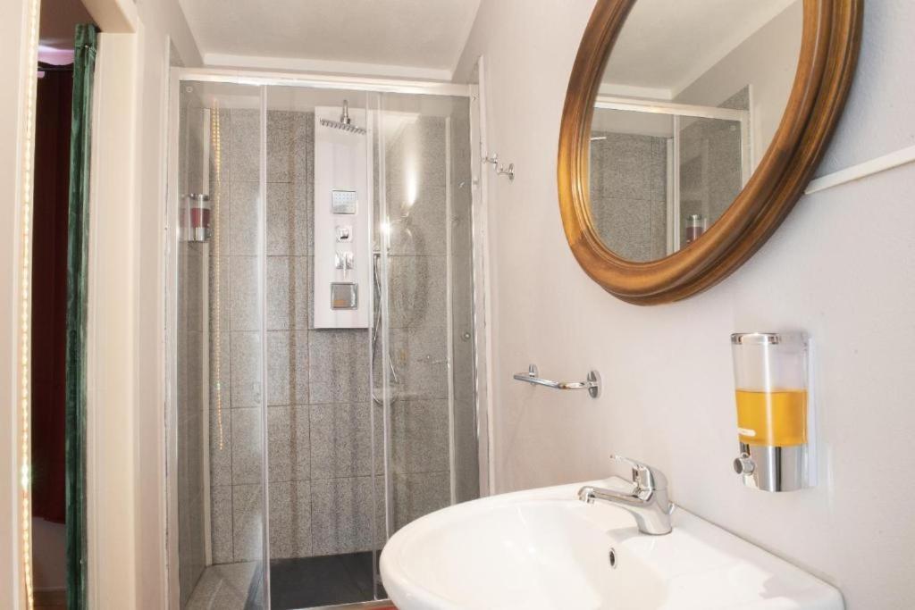 Le Mura Antiche Rooms Сассарі Екстер'єр фото